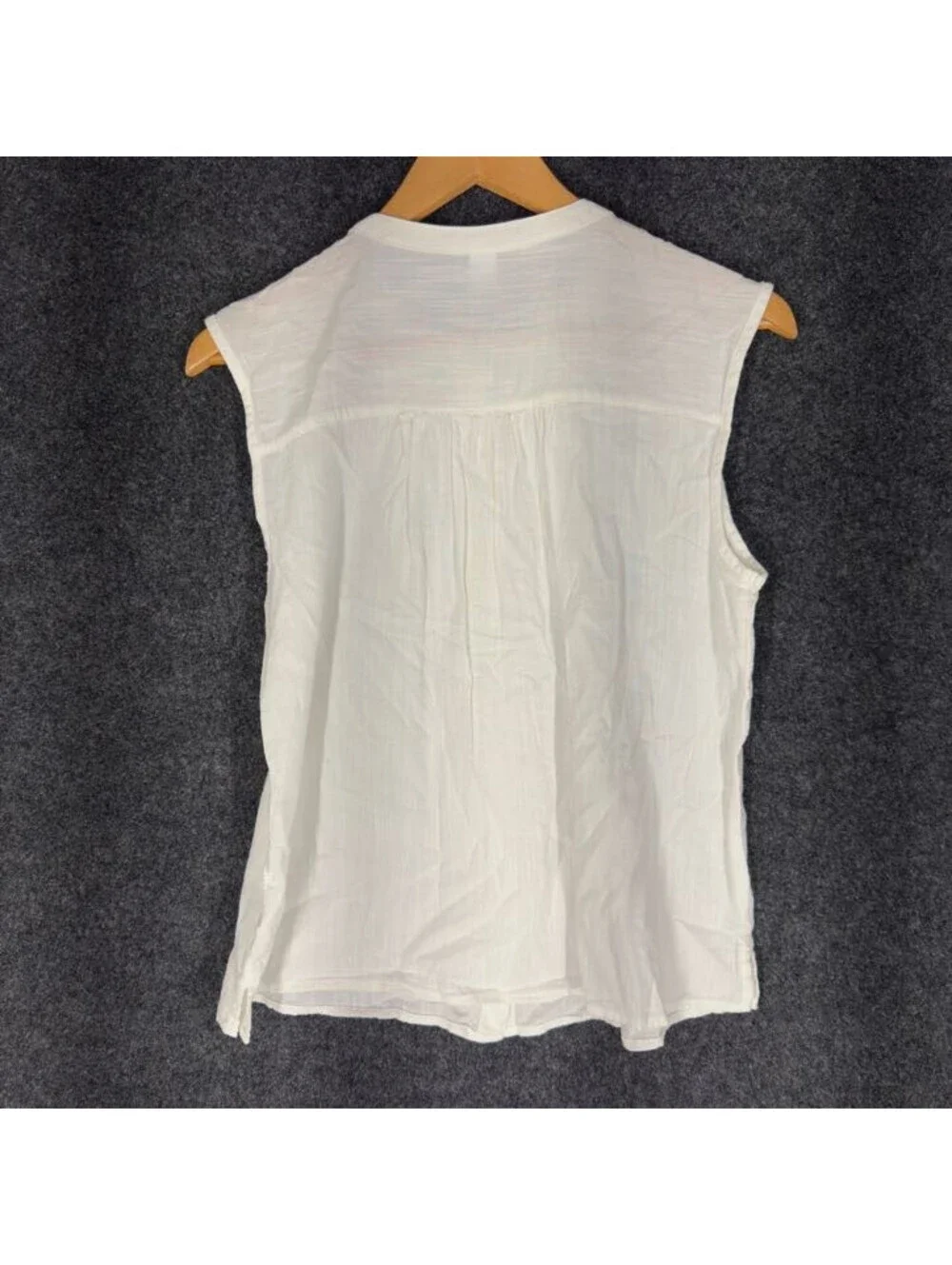 Old Navy Top Women M Medium White Button Up Sleeveless Wide Strap Cotton Casual